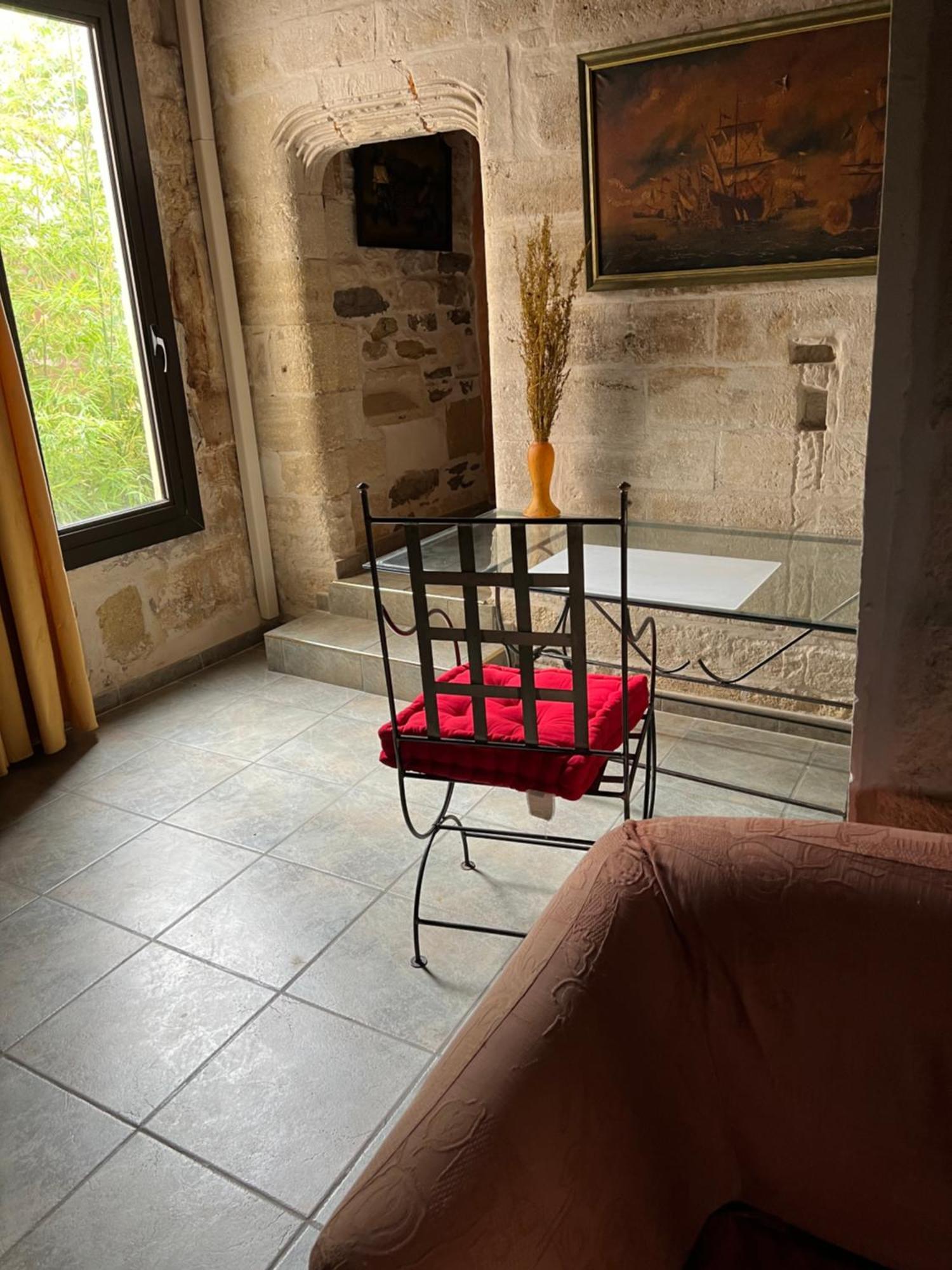 La Maison Sur La Place เอก-มอร์ต ภายนอก รูปภาพ